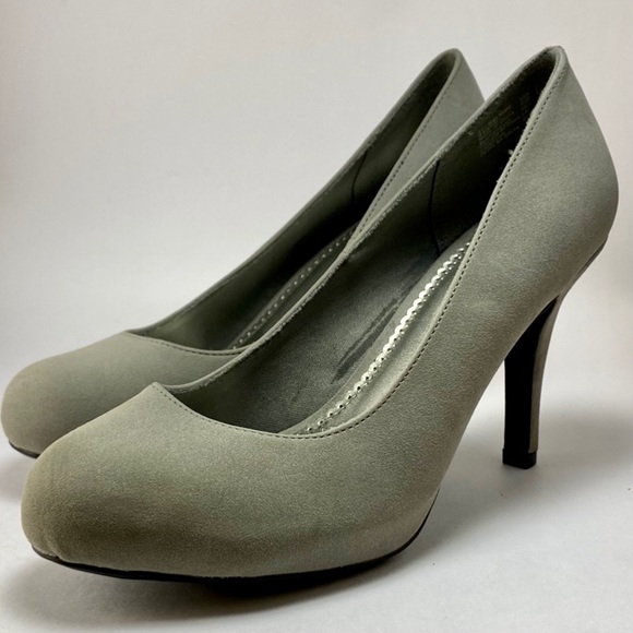 Fioni gray faux suede heels pumps GET GAMS HERE❤️ - Picture 11 of 11